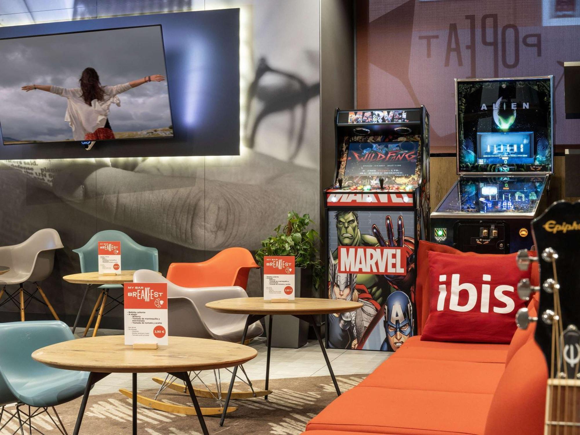 Ibis Madrid Aeropuerto Barajas Hotel Exterior photo